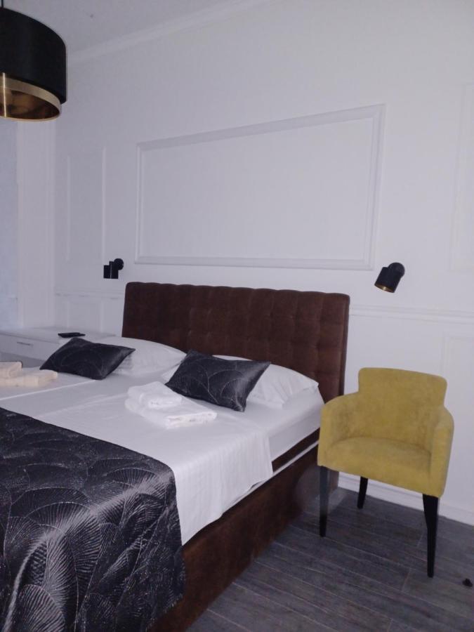 Black Hotel 4*
