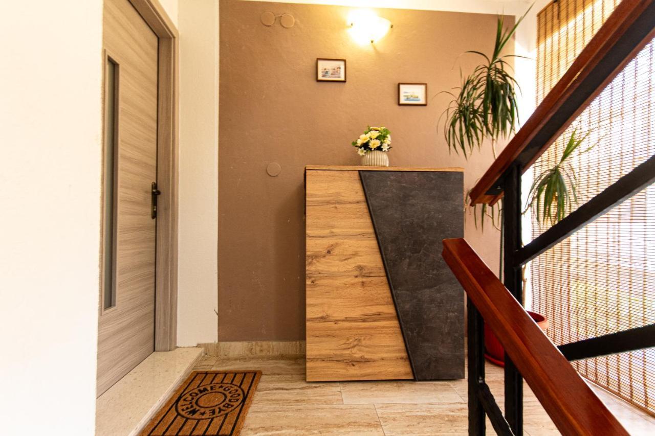 Apartment Large Stylish 3 Bedroom Nancy For 5 People