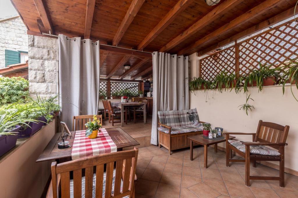 Apartments And Rooms Villa Lina Split