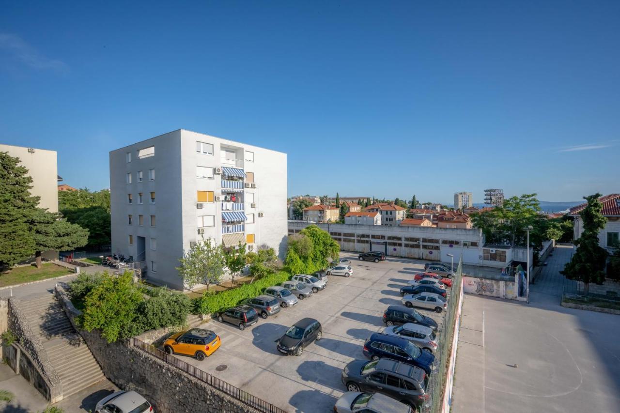 Apartamento Billie With Balcony Split