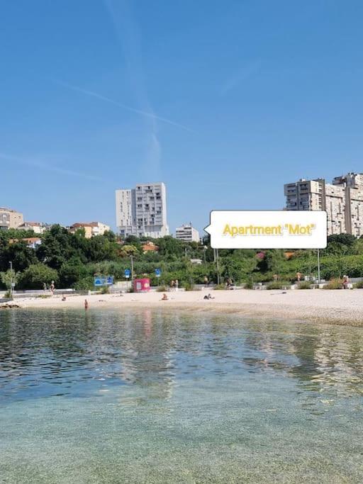 Mot Apartamento