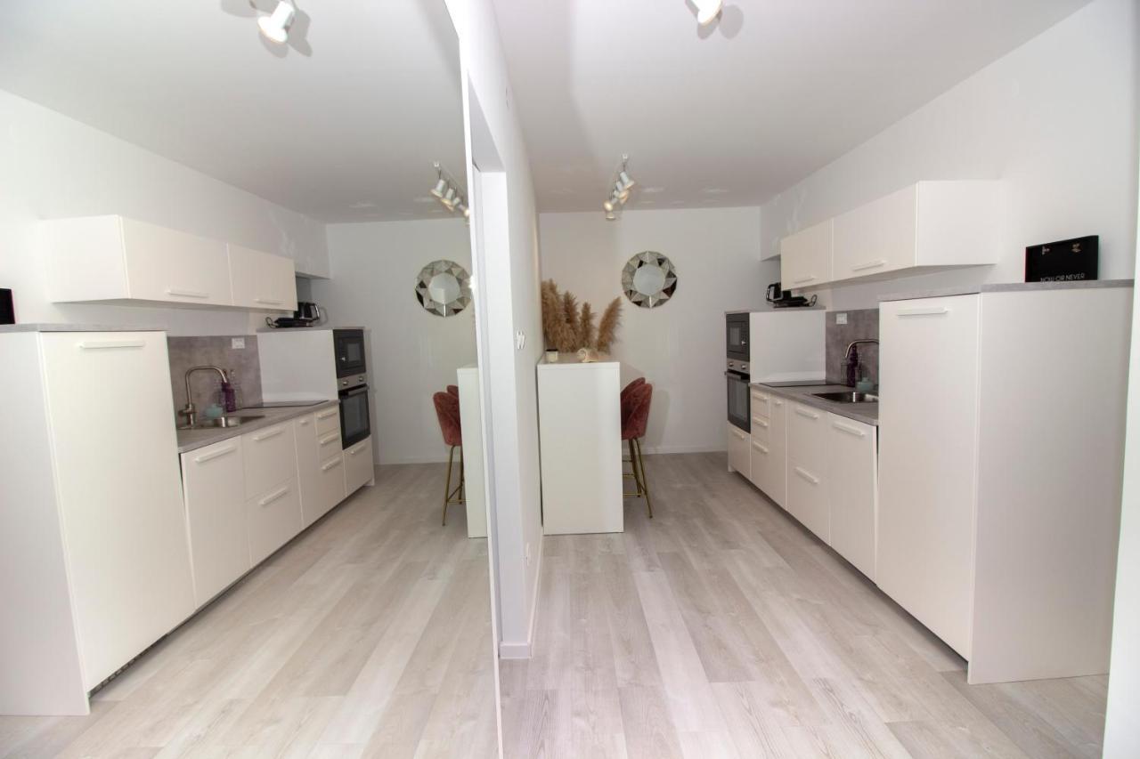 Sea La Vie Centre Apartment *