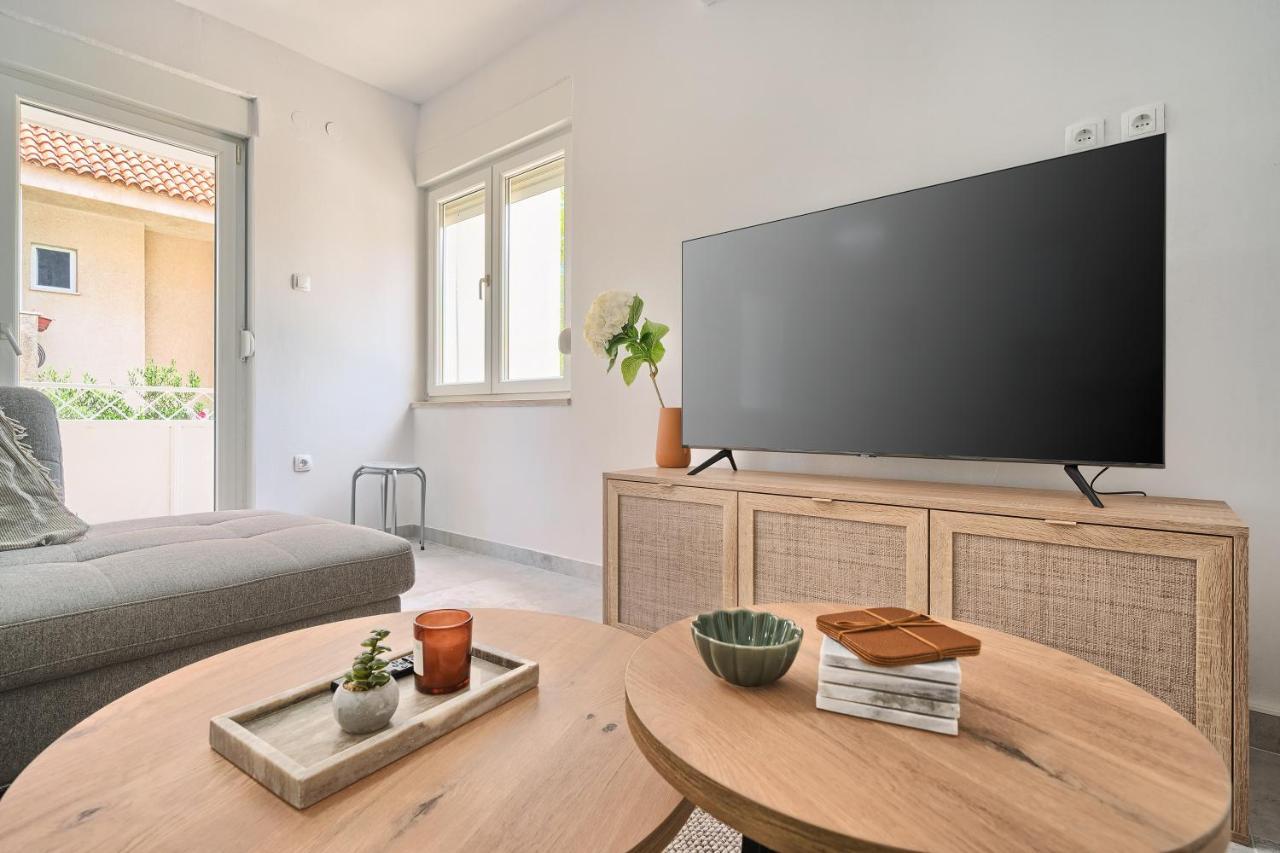 Apartment Adriatic Retreat Meje, 4 Min Walk To The Split