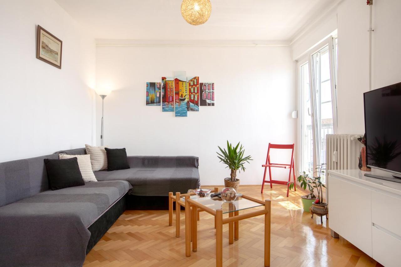 Dionis Apartment