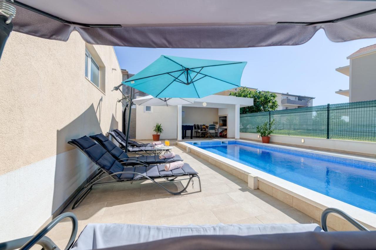 Renata + Private Swimming Pool In Apartment Split
