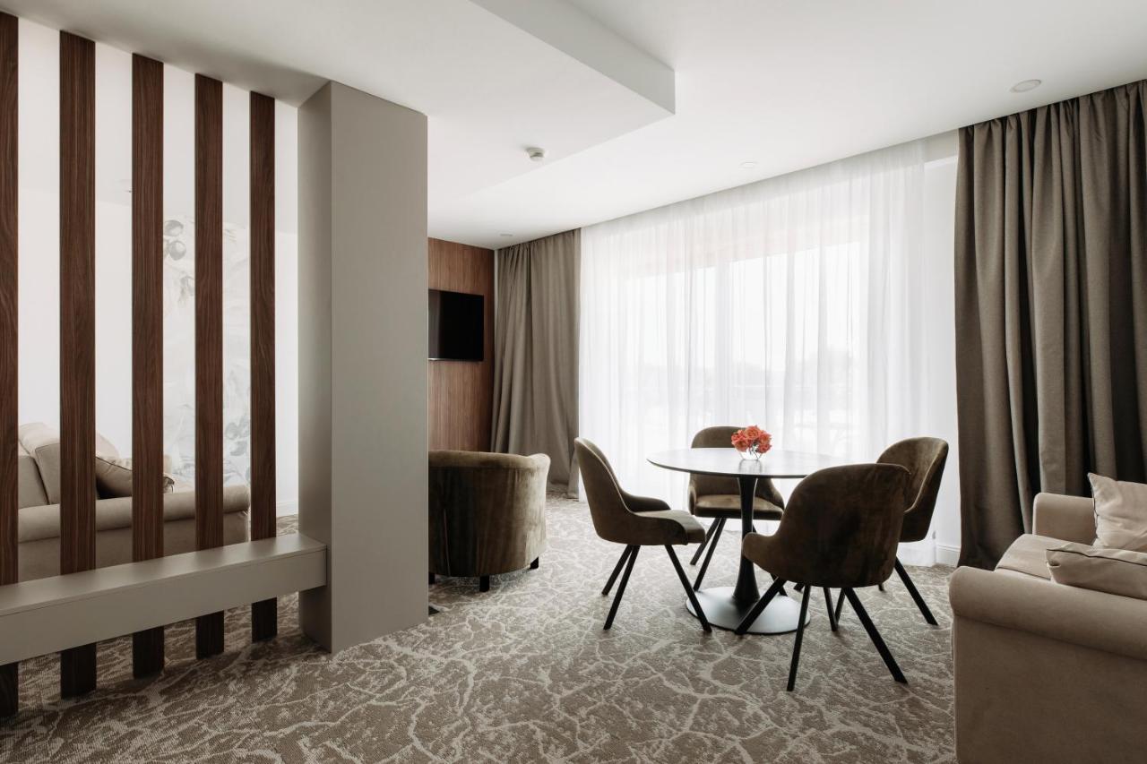 Fanat Hotel 4*