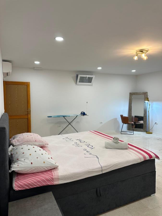Nat Apartment *