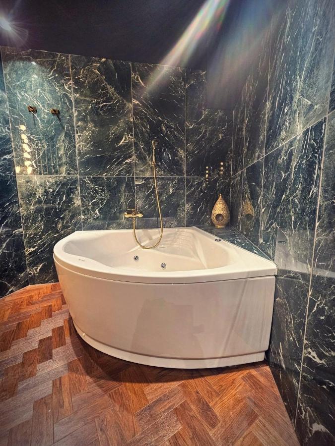 Booza 69 Luxury Apartment