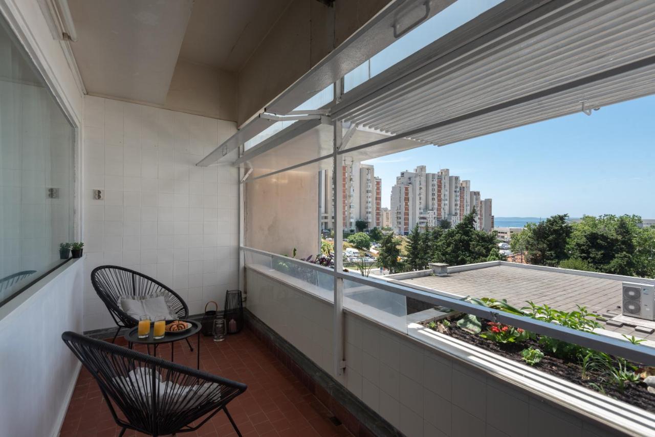 Sunnyrose - Walking Distance From Znjan - Free Public Parking - Huge Balcony Apartman Split