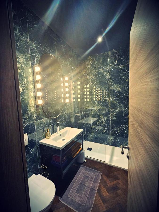Booza 9 Luxury *