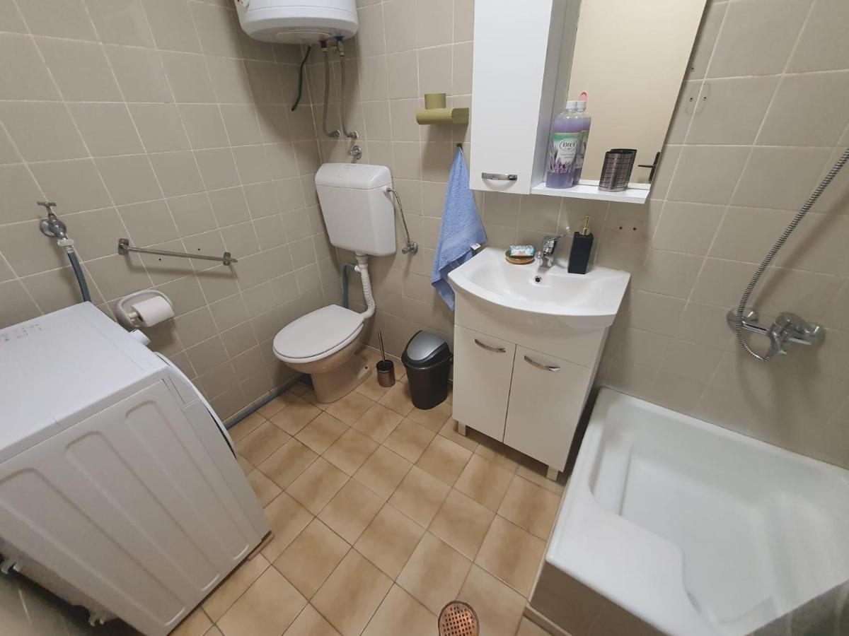 Experience Apt Apartment Split