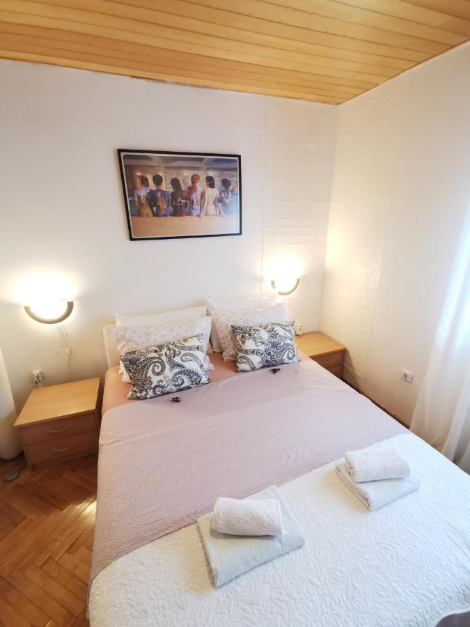 Apartment Misho With Terrace