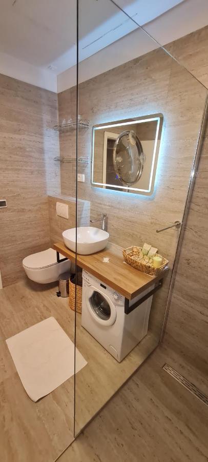 Guest house Riva Apartments Split