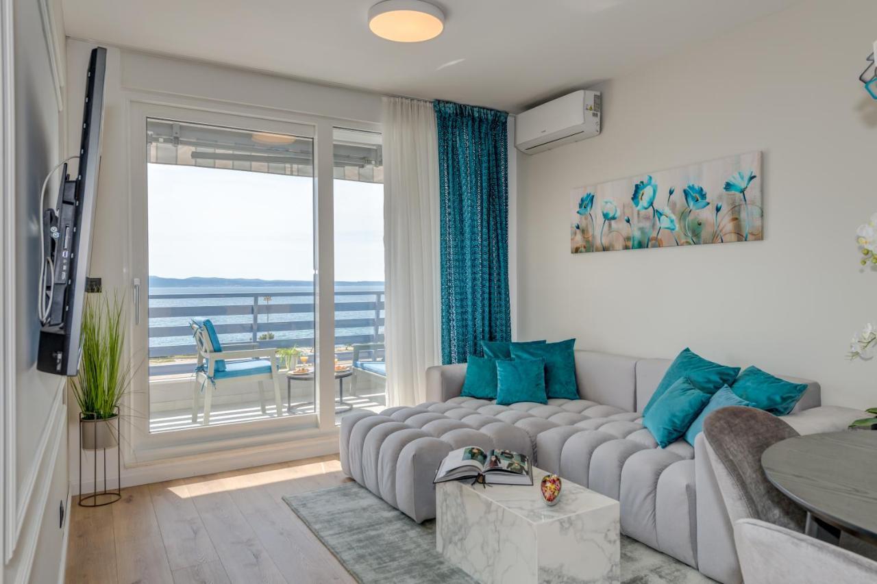 Apartment Beachfront Znjan *