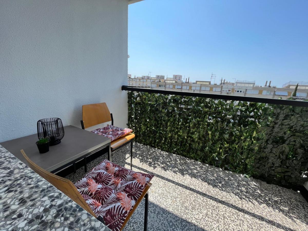 Tomaky Apartment Split