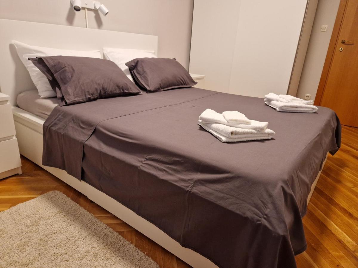 Josip Apartment *