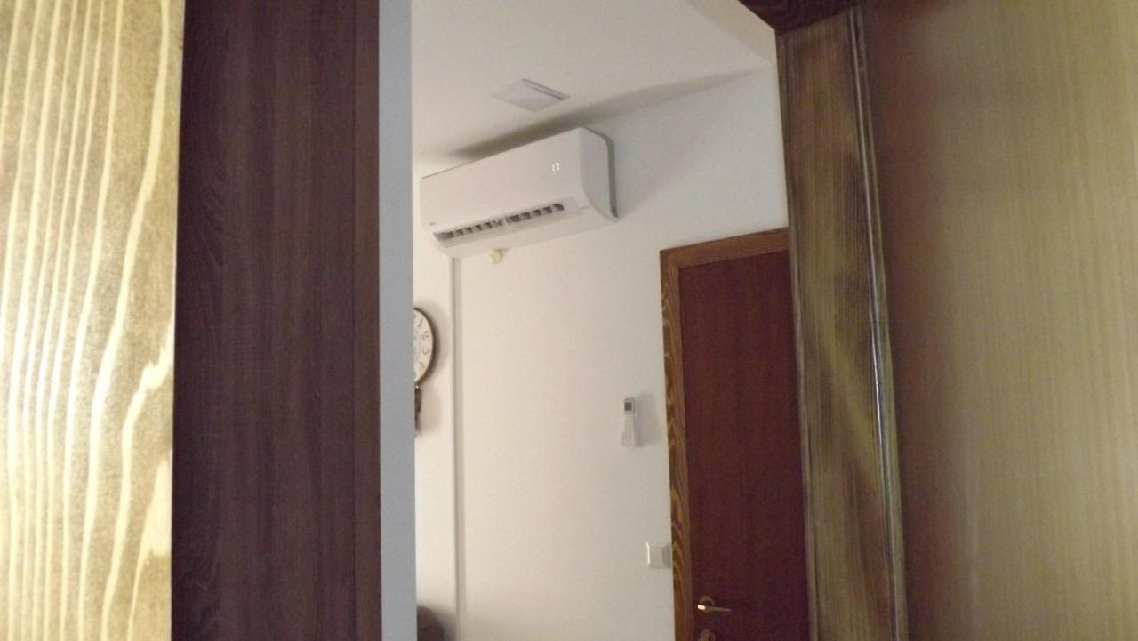 Ante Apartment Split
