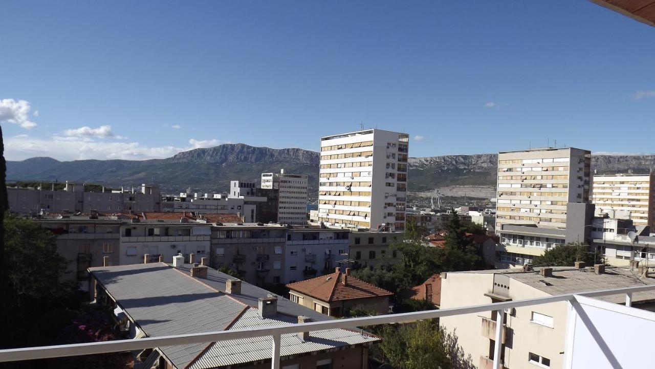 Ante Apartment *