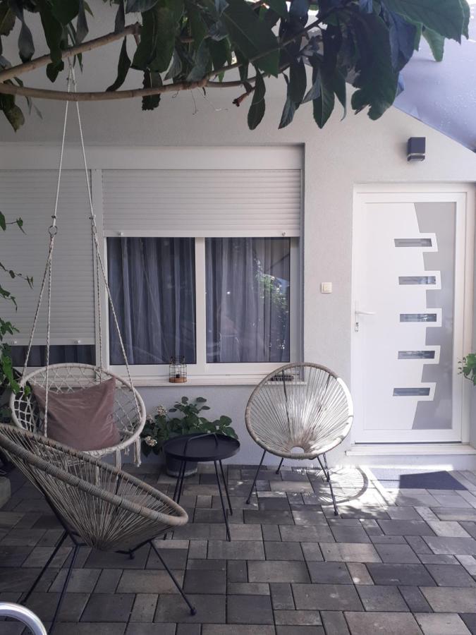 Luxury Dim Apartment