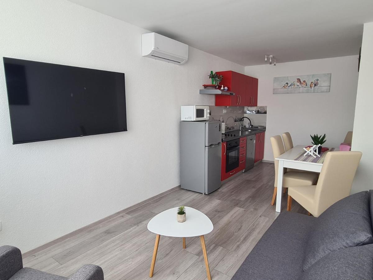 Apartment Miro *