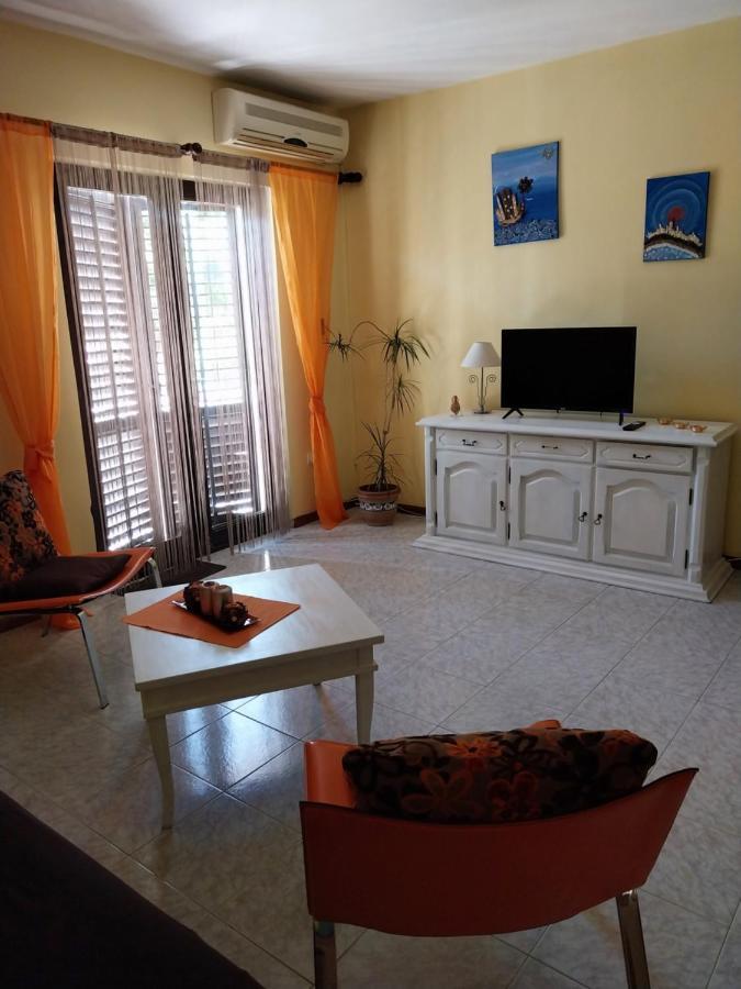 Svagi Apartment *