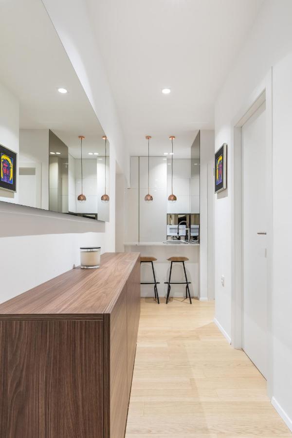 Eva Luxury Two Bedrooms & Bacvice Apartment