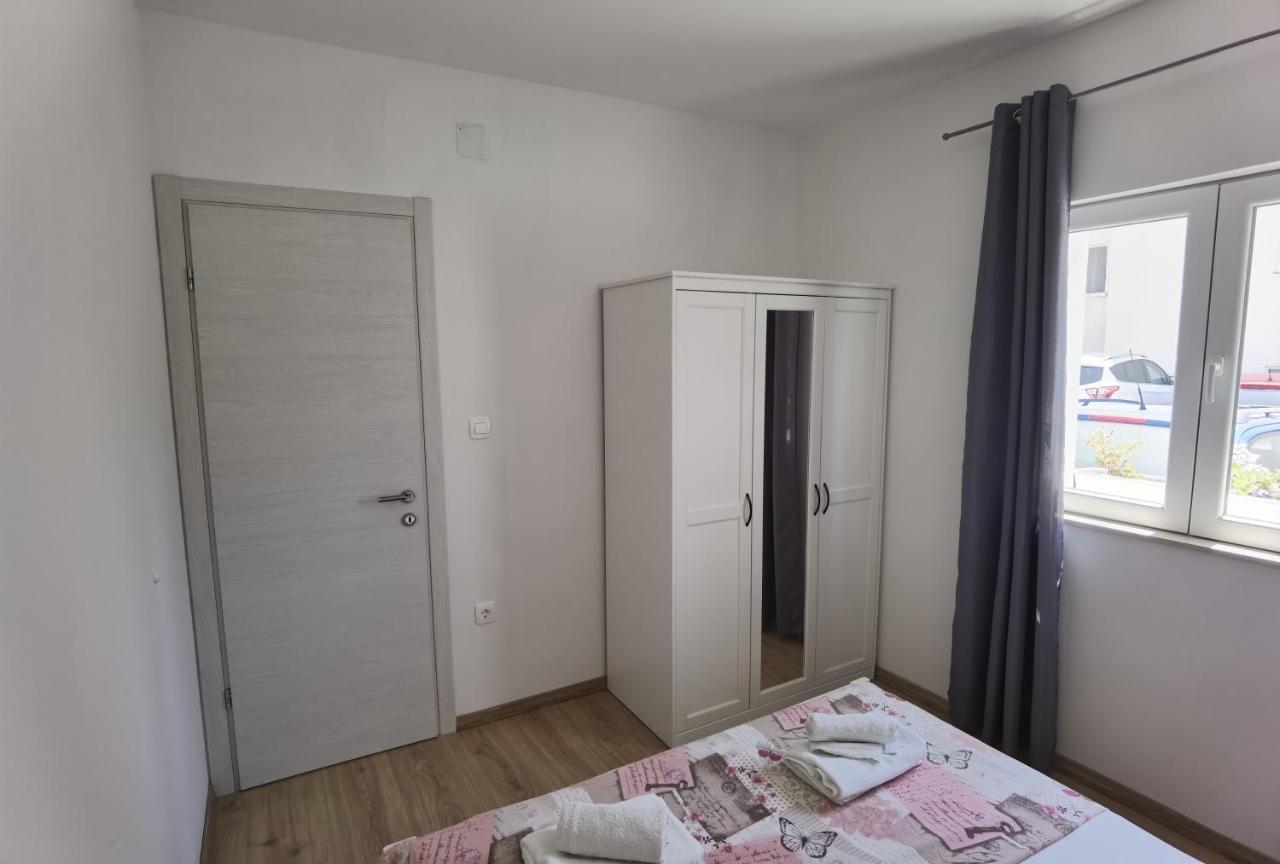 Nina Apartment Split