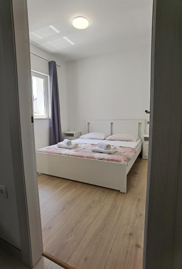Nina Apartment *