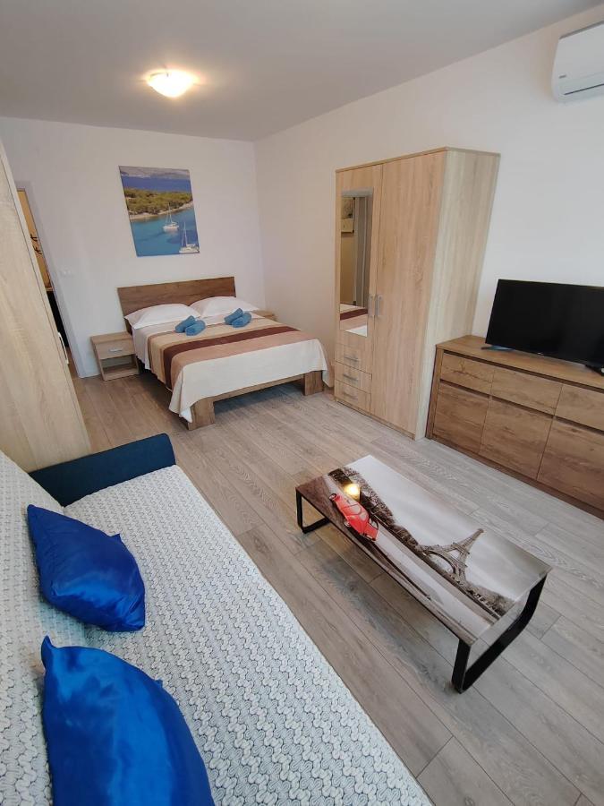 Indigo Apartment Split