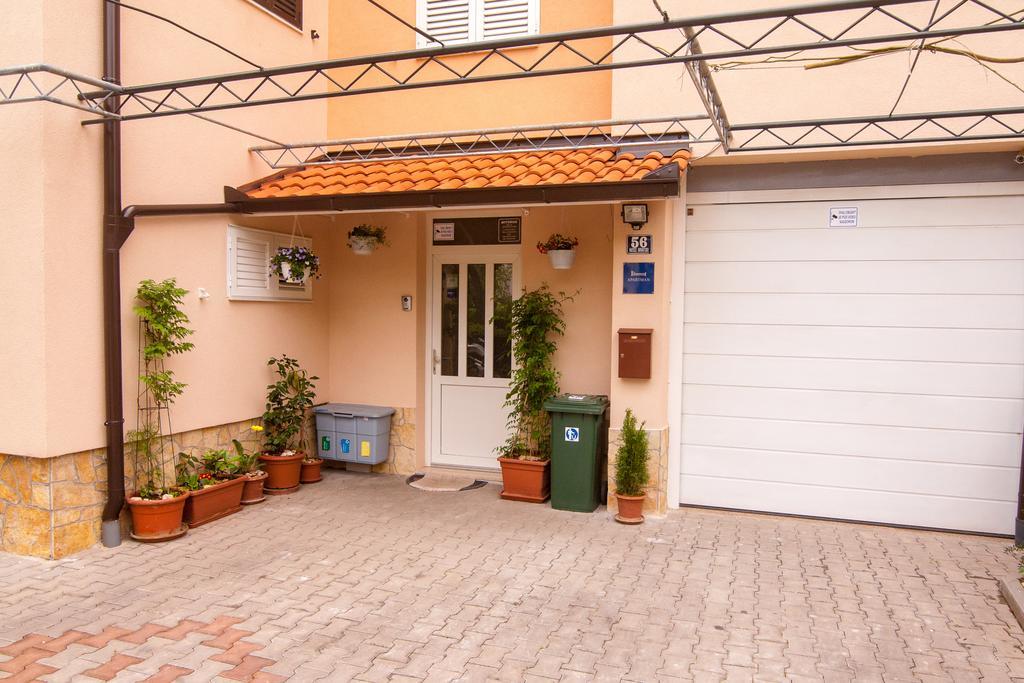 Nina Apartman *