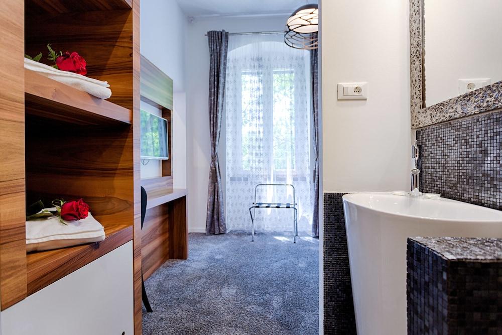 Starlight Luxury Guest house