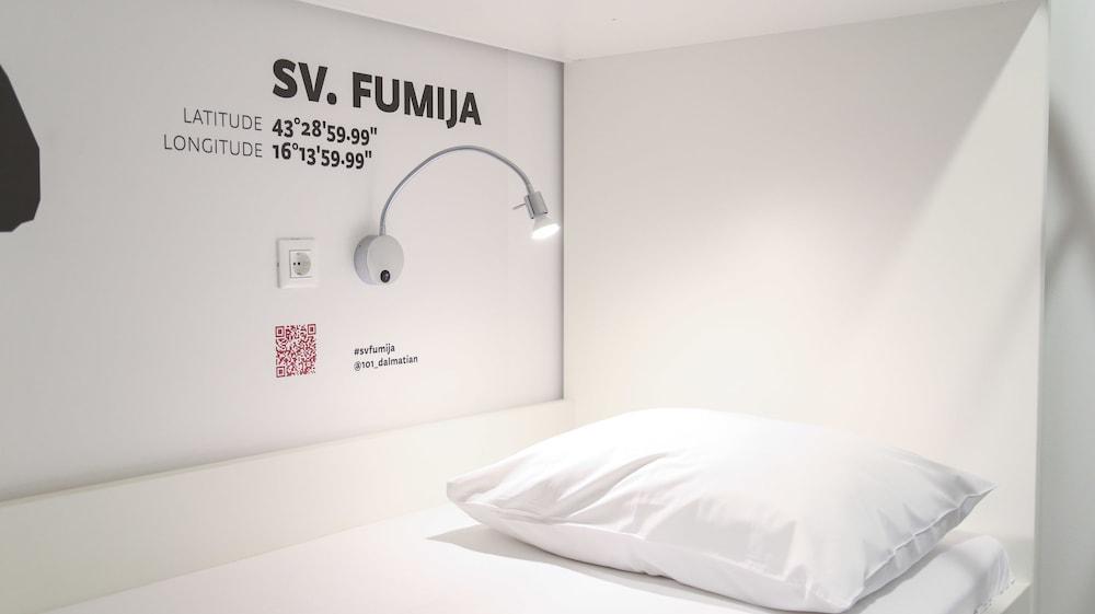 Design 101 Dalmatinac *