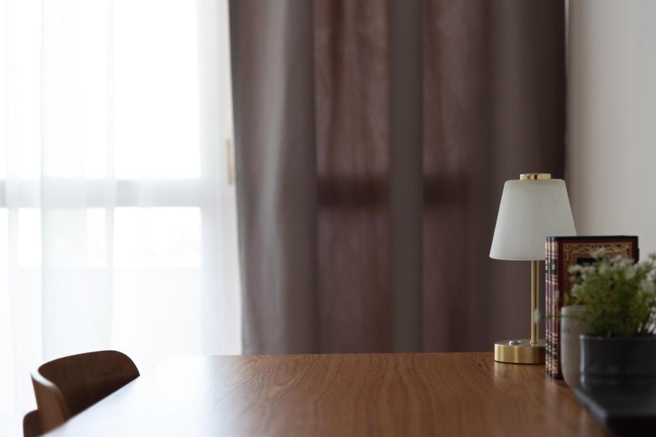 Sunnyrose - Walking Distance From Znjan - Free Public Parking - Huge Balcony Apartman