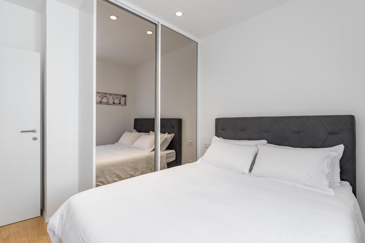 Eva Luxury Two Bedrooms & Bacvice Split