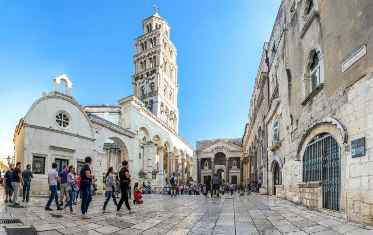 Adriatic Loridas * Split