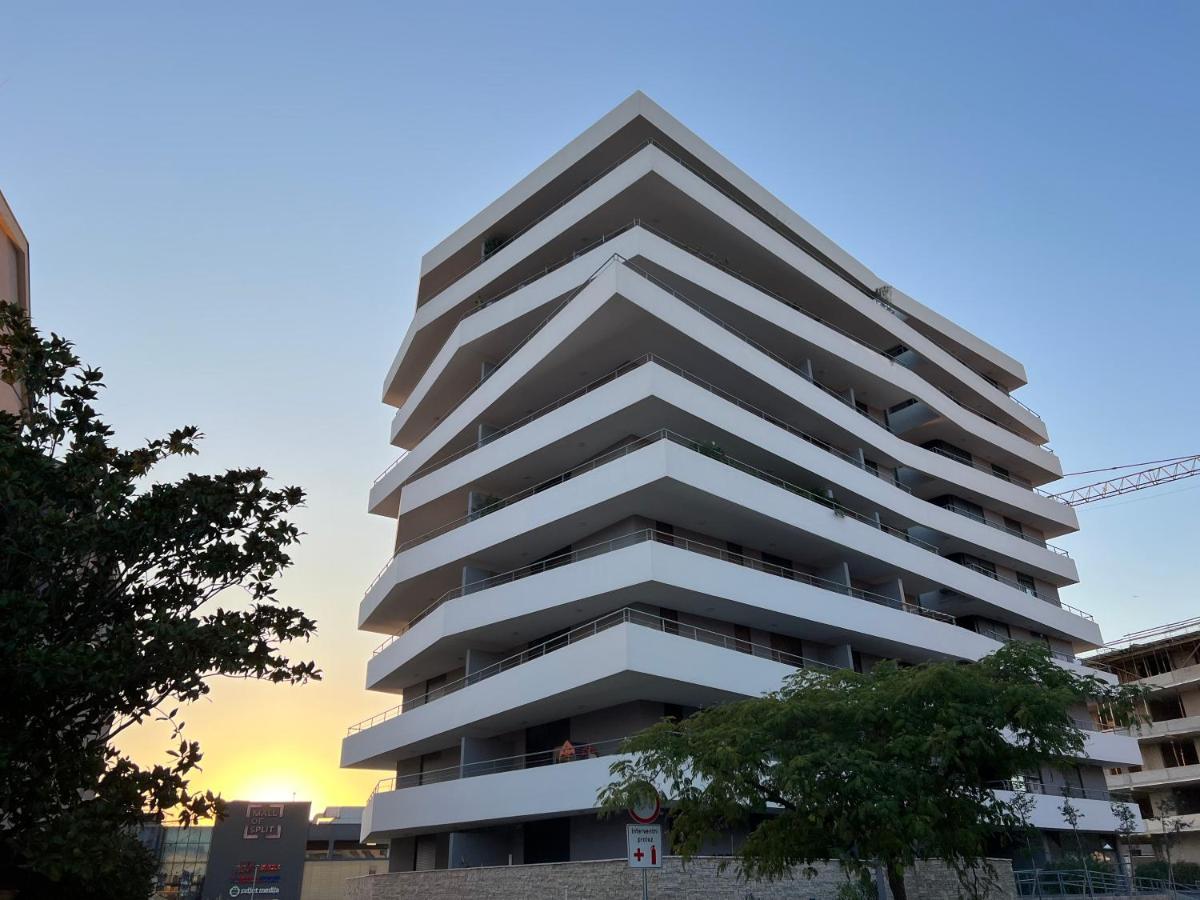 Apartman Addenda With Free Garage Parking Apartment