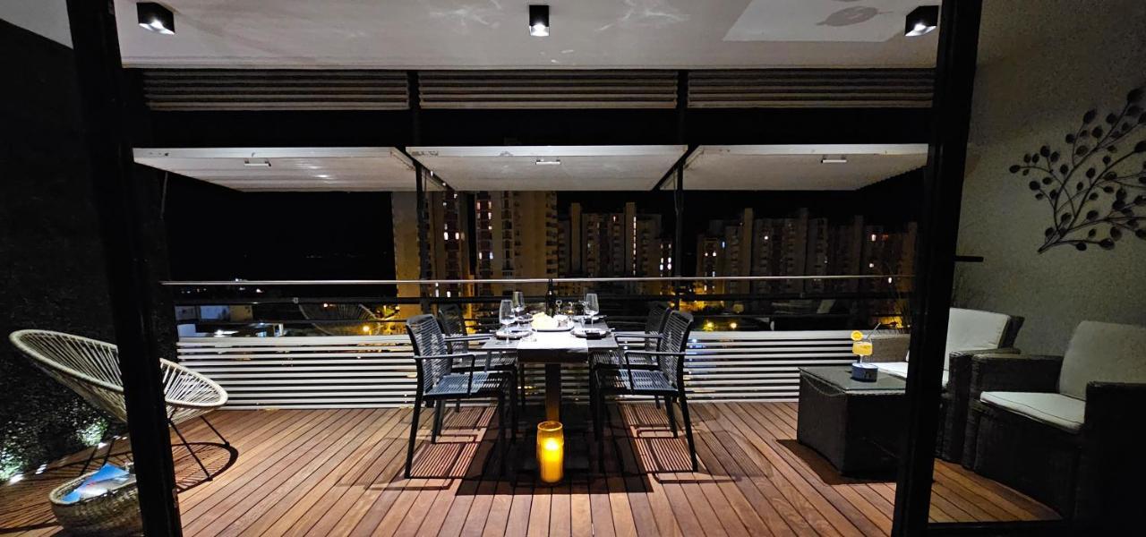 Bob Luxury Design & Sea View Apartman