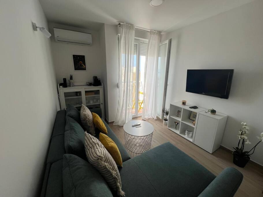 Apartment Brand New Luxury M&k2 *