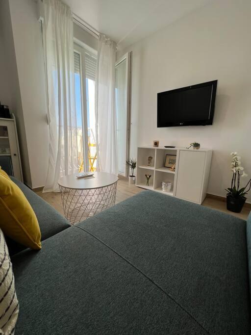 Brand New Luxury M&k2 Apartment Split