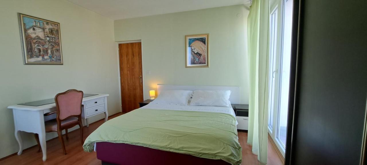 Romantic Apartment Split