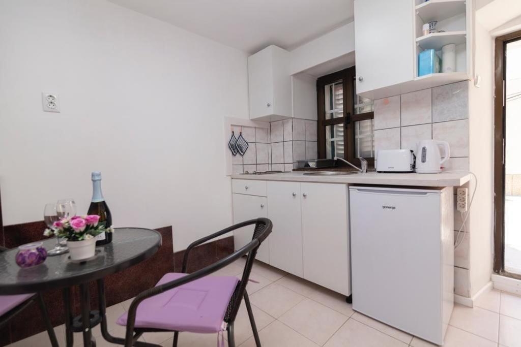 Apartment Central Rose In Hearth Of
