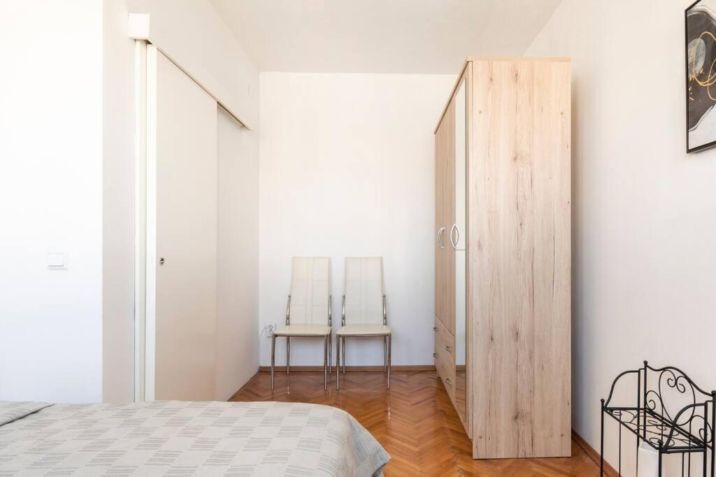 Dorna Near Center And Bacvice Apartment Split