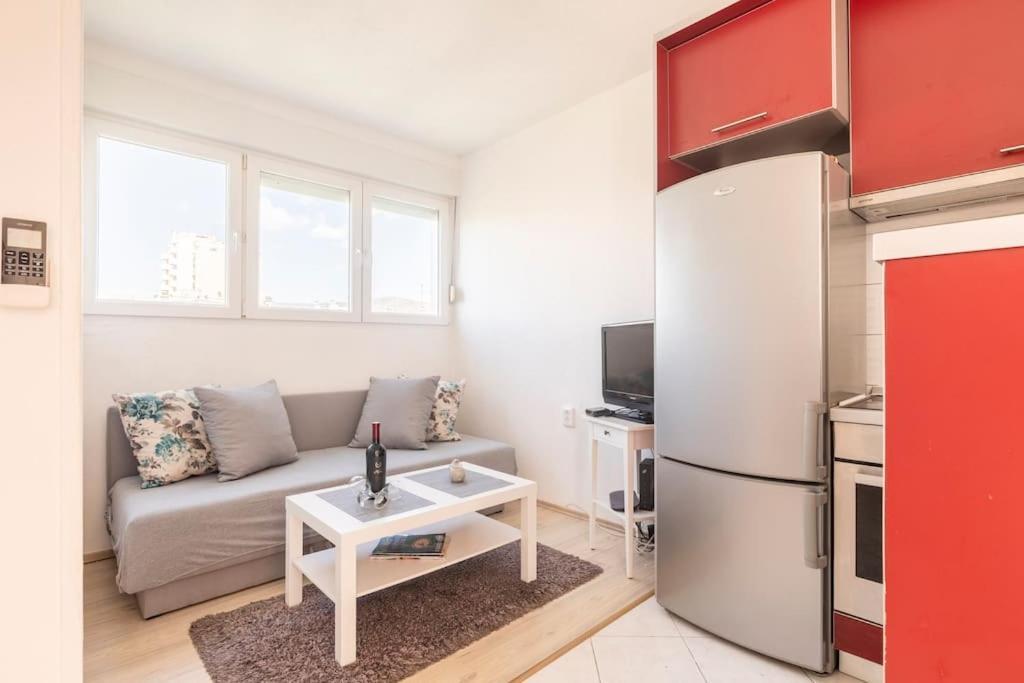 Apartment Dorna Near Center And Bacvice