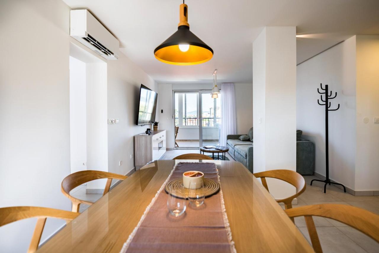 Apartman Penthouse With View In Center Split