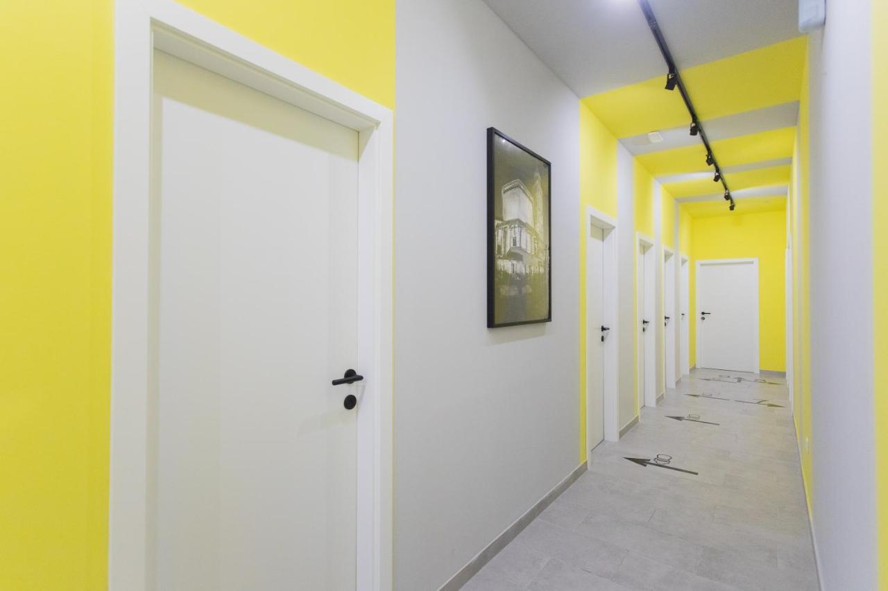 Hostel Cool , *