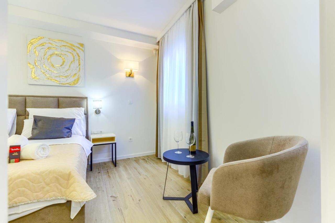 Luxury Bed & Breakfast Irini, In The Heart Of Frühstückspension