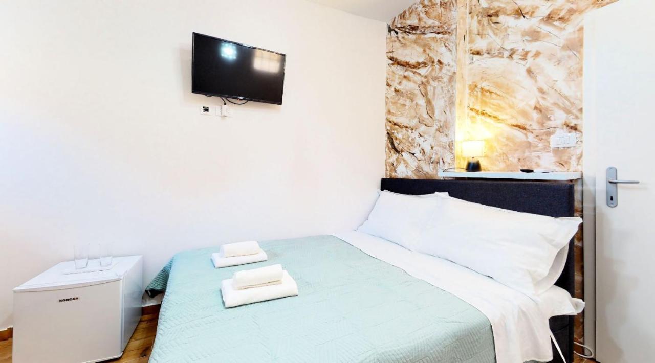 Sobe 1-2-3 Apartment *