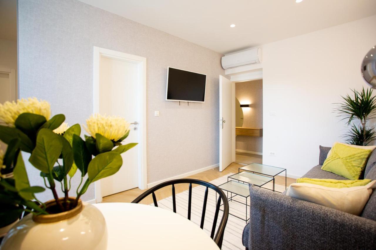 Apartment Floor Luxury Split