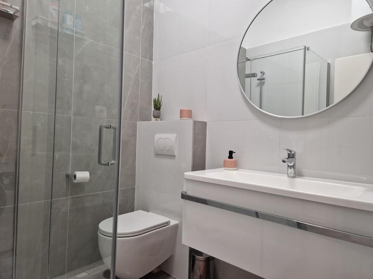 Apartment Apartman Leana *