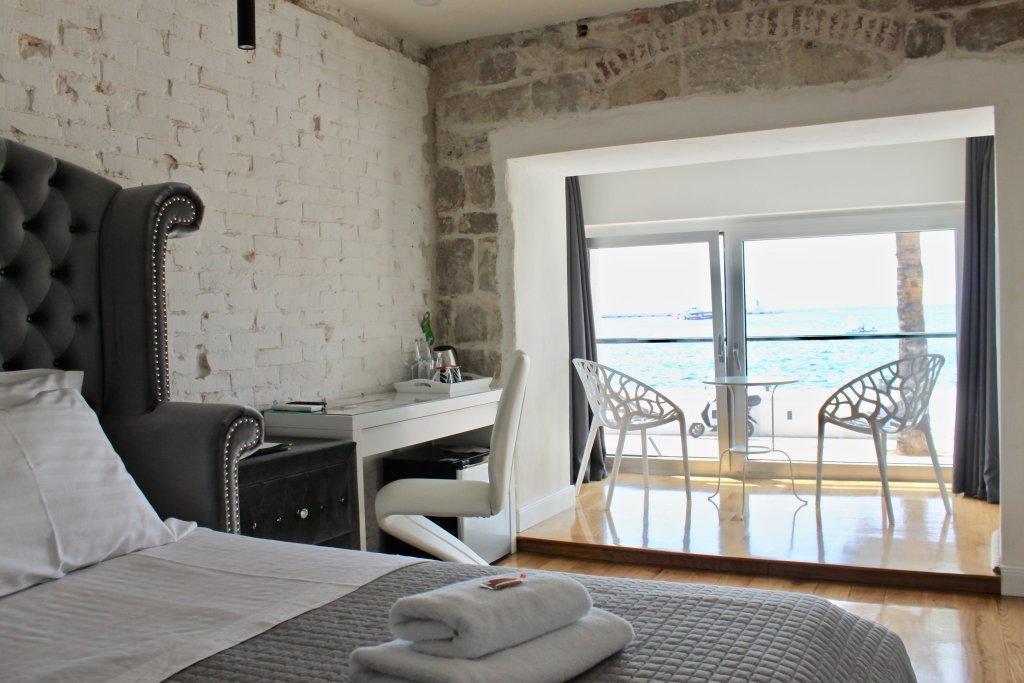 Galeria Valeria Seaside Downtown - Mag Quaint & Elegant Boutique